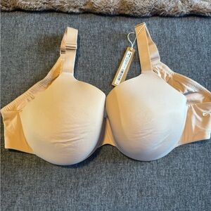 NWT SKIMS Smoothing Intimates Bra 42C